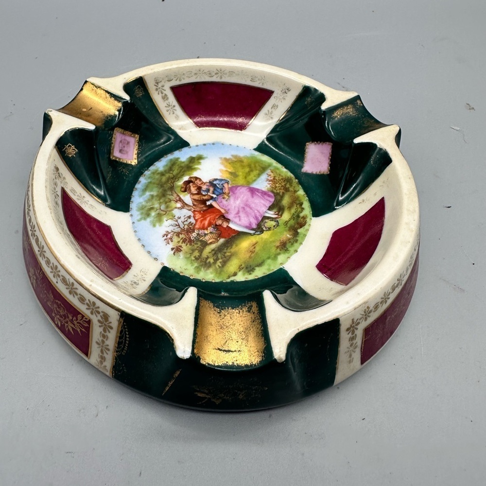 Vintage gold trimmed ashtray